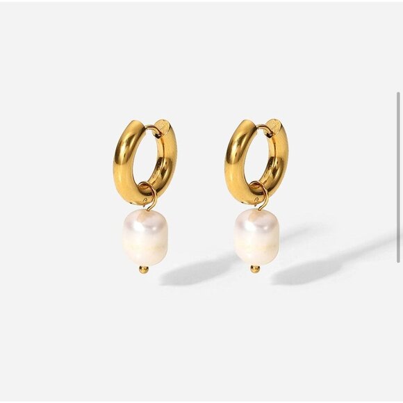 Fresh Water Pearl Drop Earrings, Charm and Trendy Gold Plated Earrings - Picture 4 of 7